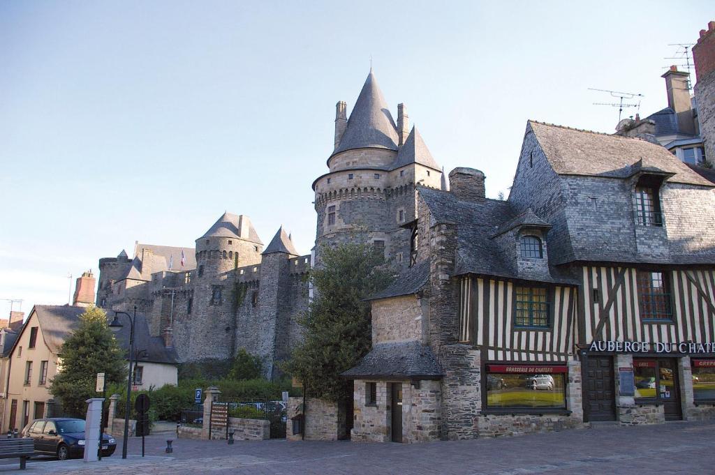 Hotel Du Chateau Vitre  Exterior photo