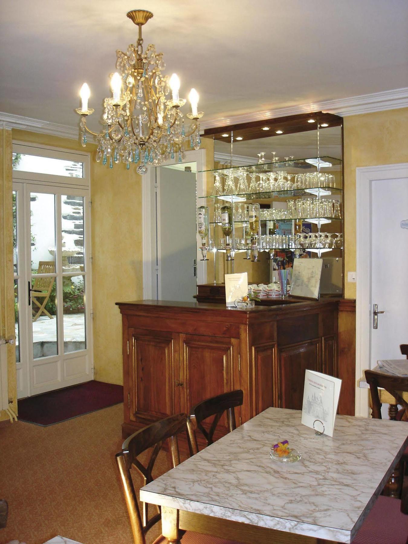Hotel Du Chateau Vitre  Exterior photo